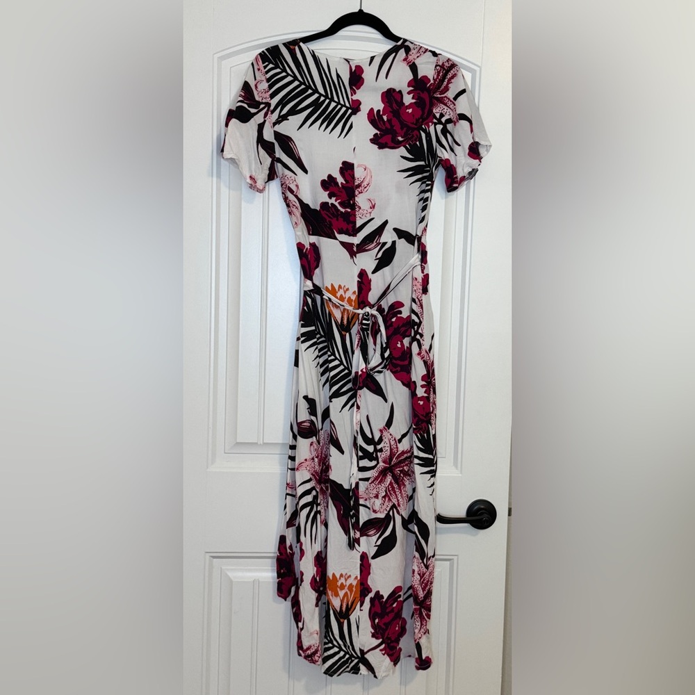 Charlotte Russe Wrap Floral Dress - White and Red - Picture 2 of 3